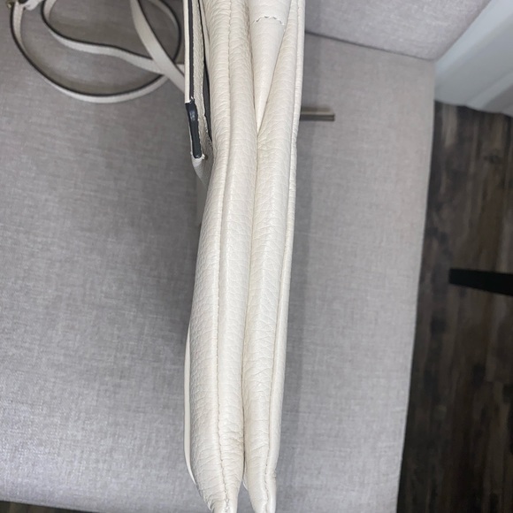 Vince Camuto crossbody bag - Picture 3 of 12